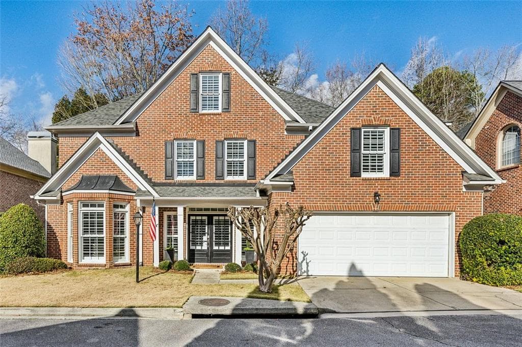 4 bedroom, 5 bathroom, 3,338 sq ft single family residence sold at 1052 BROOKHAVEN Walk, Brookhaven, GA 30319