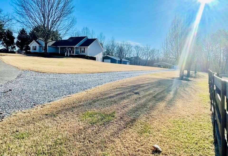 5 bedroom, 4 bathroom, 1,632 sq ft single family residence sold at 4733 Price Road, Gainesville, GA 30506