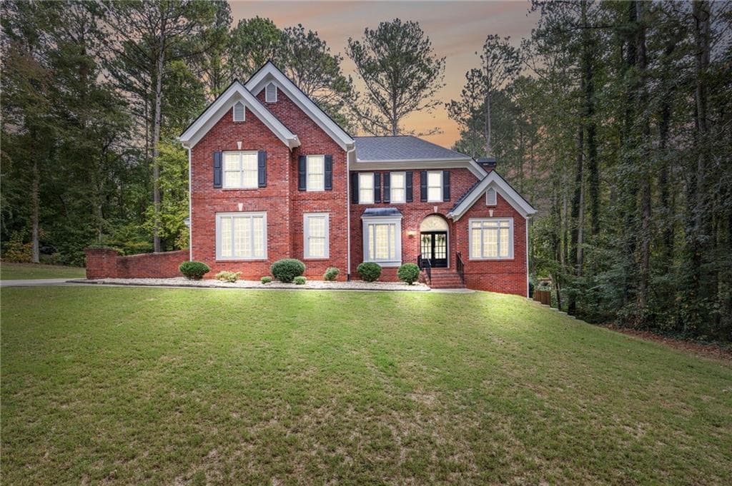 4 bedroom, 4 bathroom, 2,403 sq ft single family residence sold at 5502 ELDERS RIDGE Drive, Flowery Branch, GA 30542