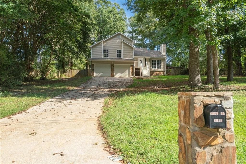 4 bedroom, 2 bathroom, 1,300 sq ft single family residence sold at 6038 Matthew Lane, Douglasville, GA 30135