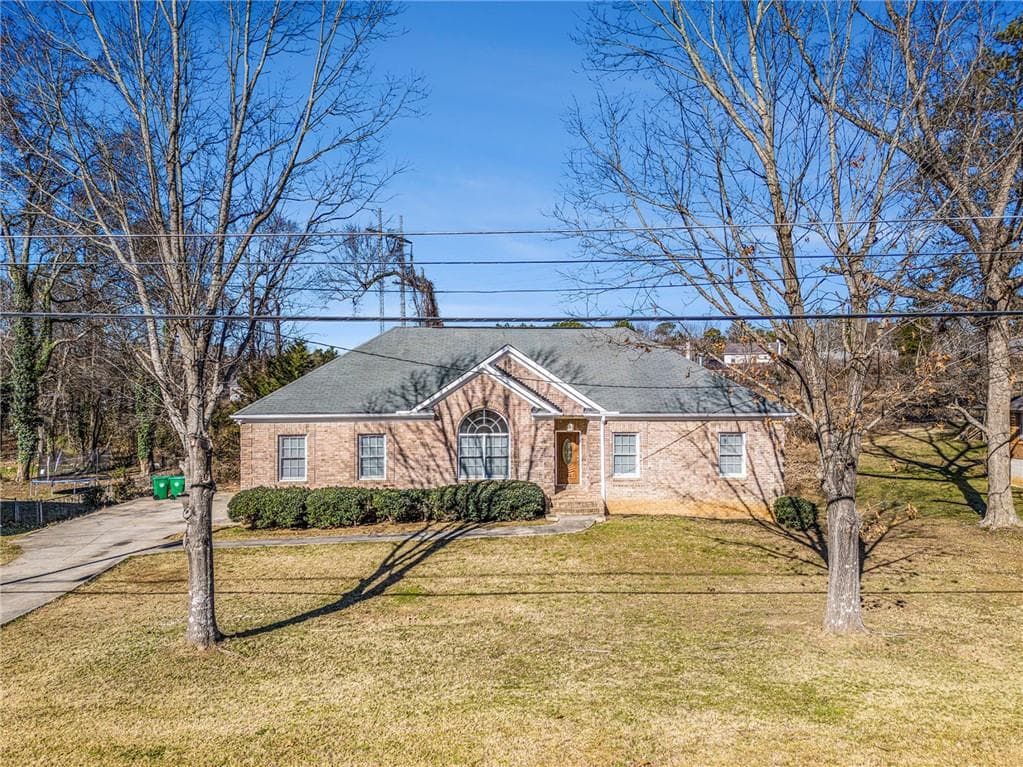 3 bedroom, 3 bathroom single family residence sold at 3542 Linecrest Road, Ellenwood, GA 30294