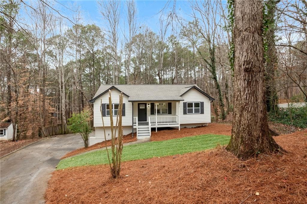 4 bedroom, 2 bathroom, 1,876 sq ft single family residence sold at 170 Remington Lane, Acworth, GA 30101