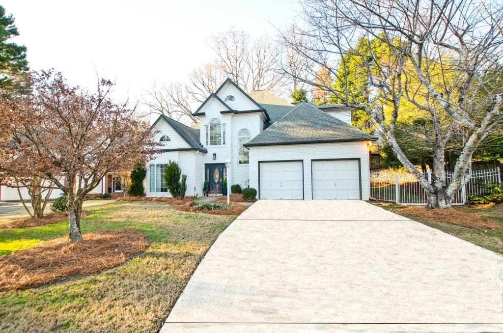 545 Montrose Lane, Sandy Springs, GA 30328 — most recent listing photo