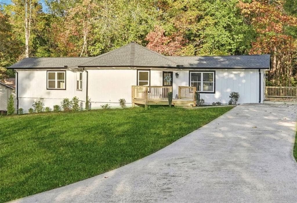 3 bedroom, 2 bathroom, 1,380 sq ft single family residence sold at 2746 King Arthur Court, Buford, GA 30519