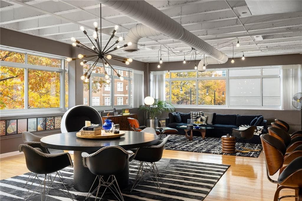 2 bedroom, 3 bathroom, 2,330 sq ft condominium sold at 805 Peachtree Street 212, Atlanta, GA 30308