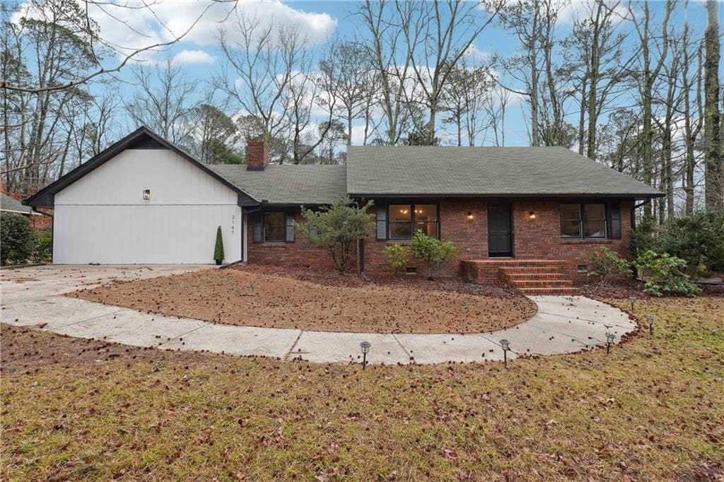 3 bedroom, 3 bathroom single family residence sold at 3147 S Elizabeth Drive, Douglasville, GA 30135