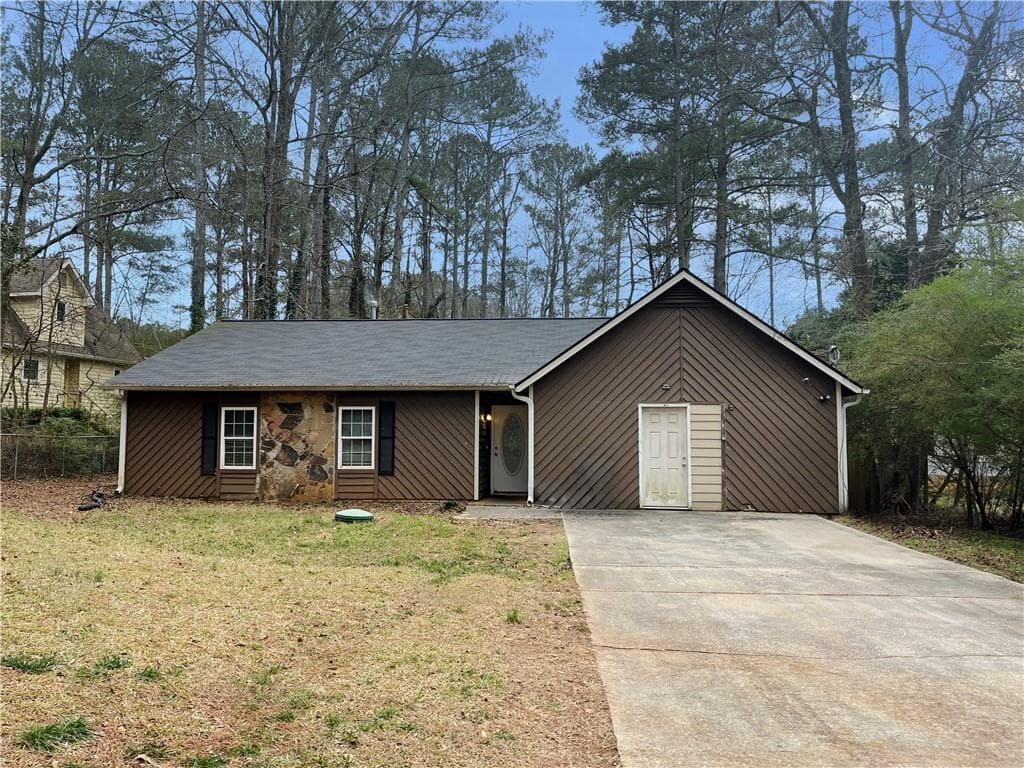 3 bedroom, 2 bathroom single family residence sold at 5117 Panola Valley Drive, Lithonia, GA 30038
