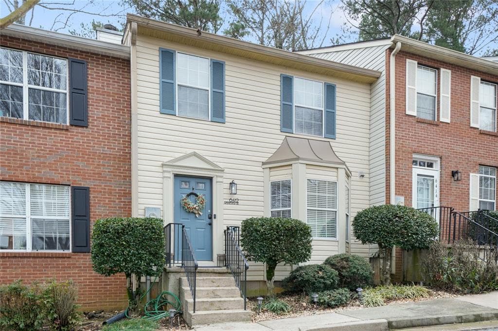 2 bedroom, 3 bathroom condominium sold at 6412 Wedgeview Drive, Tucker, GA 30084