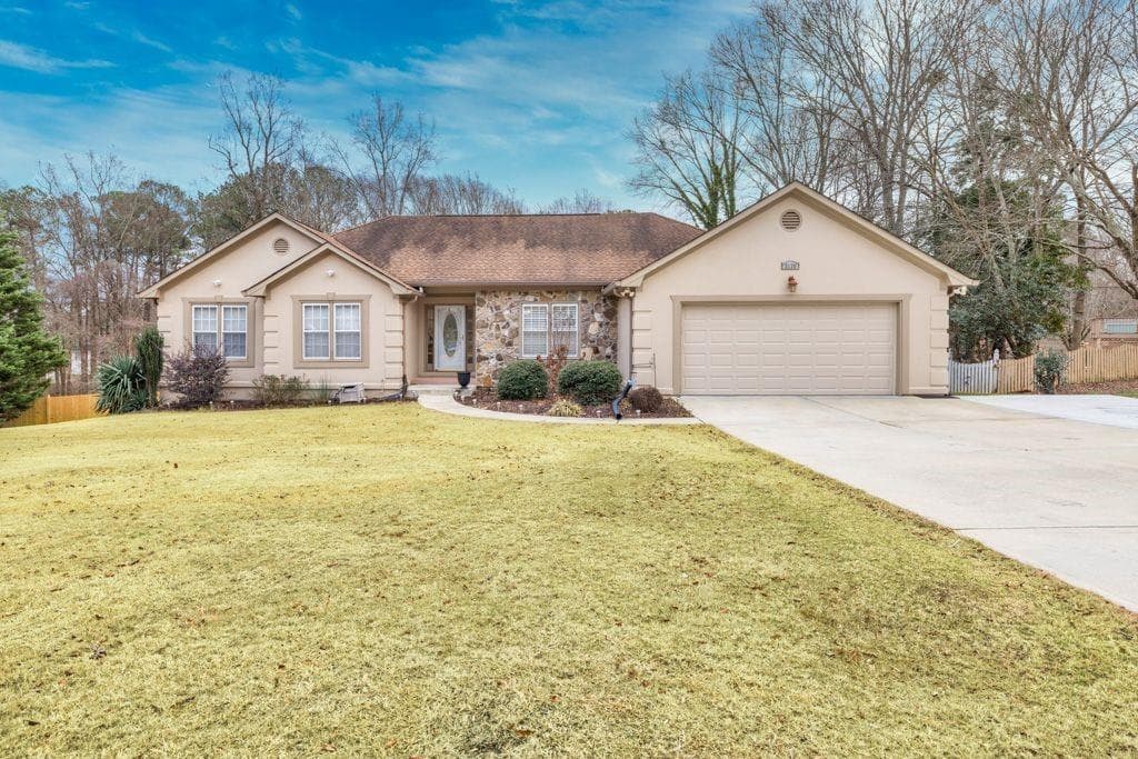 2129 Lakeland Court, Dacula, GA 30019 — most recent listing photo