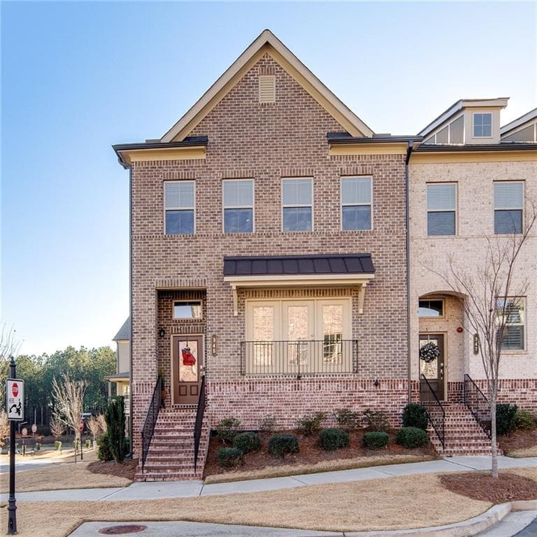 3 bedroom, 4 bathroom, 2,341 sq ft townhouse sold at 345 Commons Avenue, Woodstock, GA 30188