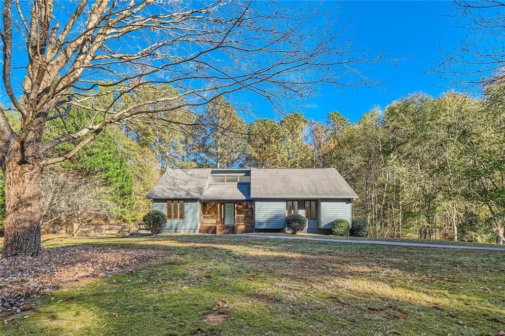 3 bedroom, 2 bathroom, 2,380 sq ft single family residence sold at 1963 Tripp Road, Woodstock, GA 30188