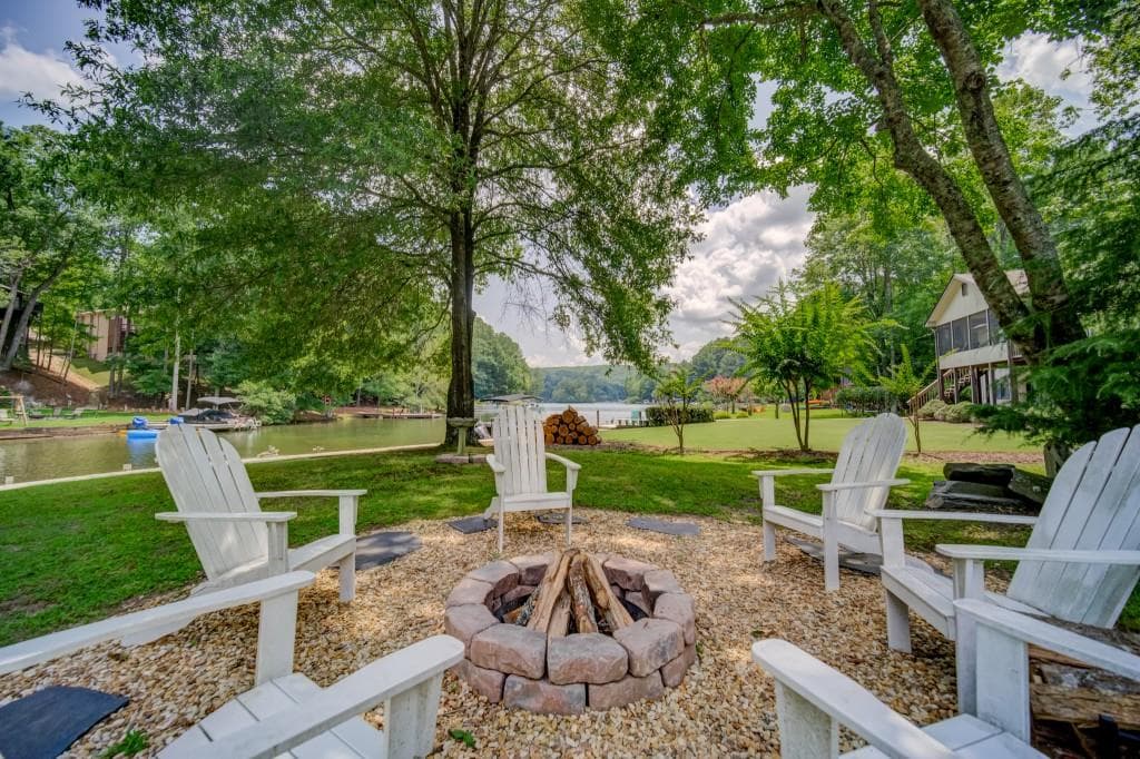 4 bedroom, 4 bathroom single family residence sold at 203 White Antelope Street, Waleska, GA 30183