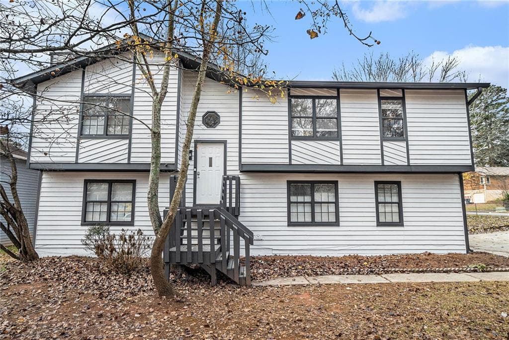 3 bedroom, 2 bathroom, 2,637 sq ft single family residence sold at 2649 Porter Drive, Lawrenceville, GA 30044