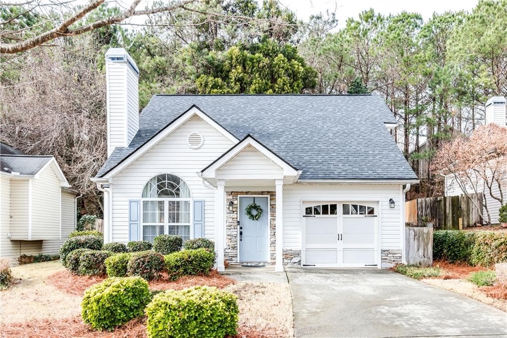 2 bedroom, 2 bathroom, 1,124 sq ft single family residence sold at 524 Parkstone Lane, Woodstock, GA 30189
