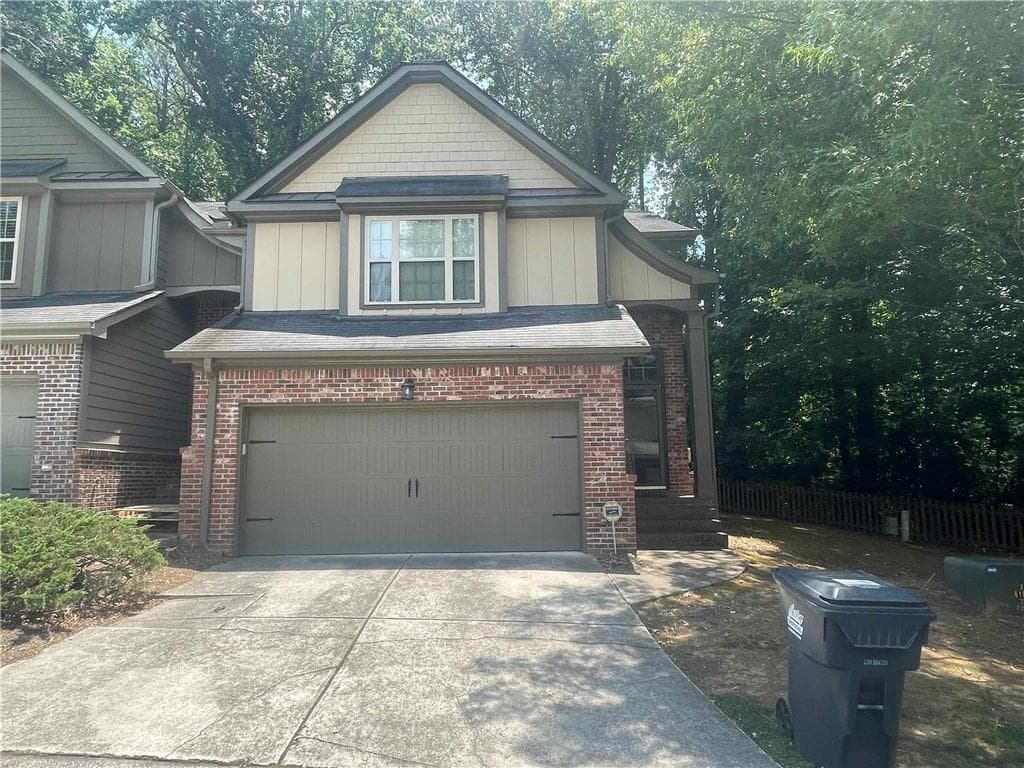 2 bedroom, 3 bathroom condominium sold at 121 Creighton, Marietta, GA 30008
