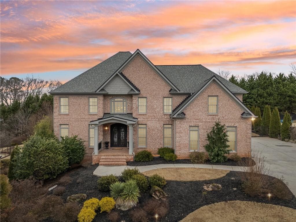 5 bedroom, 5 bathroom single family residence sold at 206 Woodridge Parkway, Canton, GA 30115