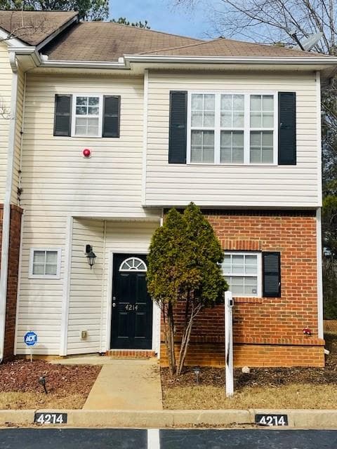 3 bedroom, 3 bathroom, 1,198 sq ft townhouse sold at 4214 Quailbrook Court, Tucker, GA 30084