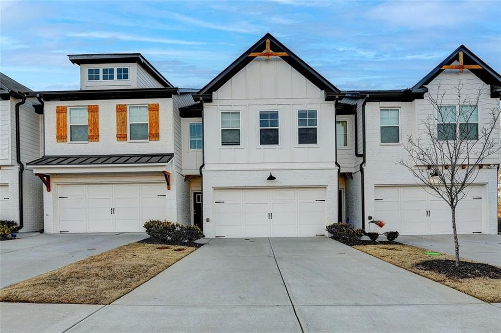 3 bedroom, 3 bathroom townhouse sold at 142 CANNON TRACE Drive, Winder, GA 30680