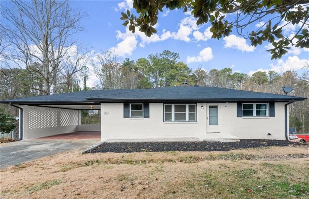 5 bedroom, 3 bathroom, 2,500 sq ft single family residence sold at 1955 E LAKE Drive, Marietta, GA 30066