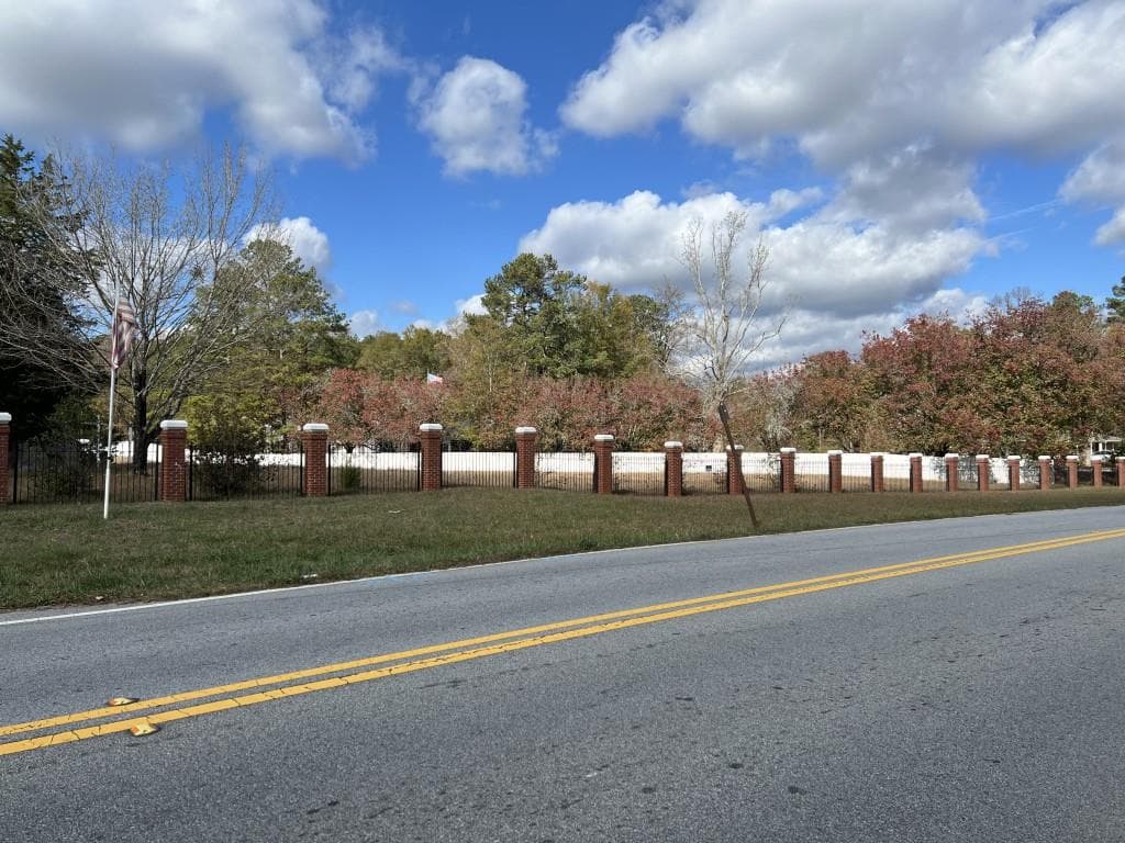3 bedroom, 2 bathroom single family residence sold at 3970 Ewing Road, Austell, GA 30106