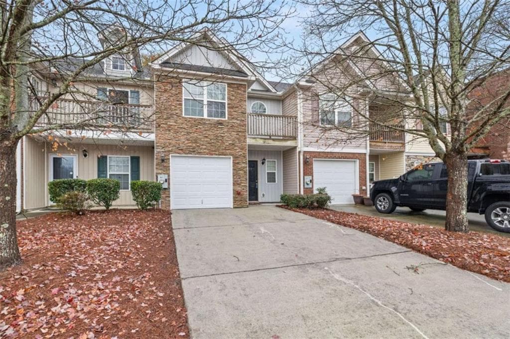 2 bedroom, 3 bathroom condominium sold at 1553 Box Circle, Winder, GA 30680