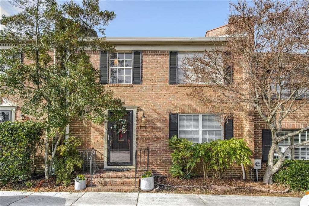 2 bedroom, 3 bathroom, 1,536 sq ft condominium sold at 868 E Ponce De Leon Avenue, Decatur, GA 30030