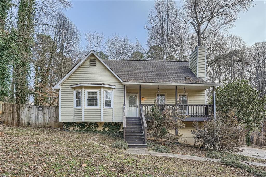 3 bedroom, 2 bathroom, 1,944 sq ft single family residence sold at 1077 Rolling Green Drive, Acworth, GA 30102