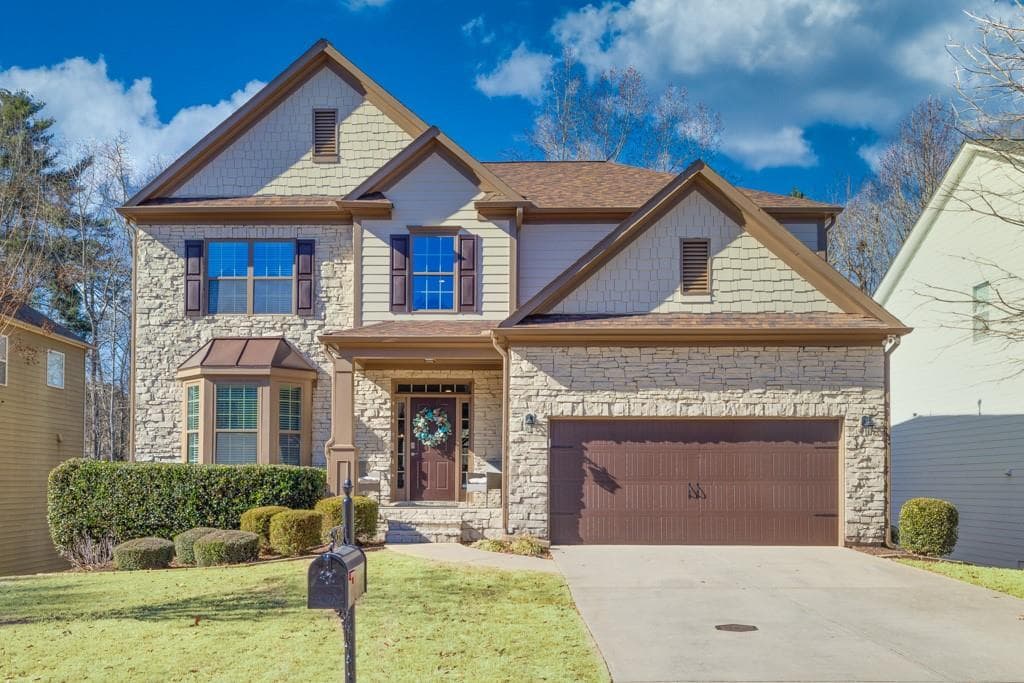 6 bedroom, 4 bathroom single family residence sold at 4530 Sundance Circle, Cumming, GA 30028