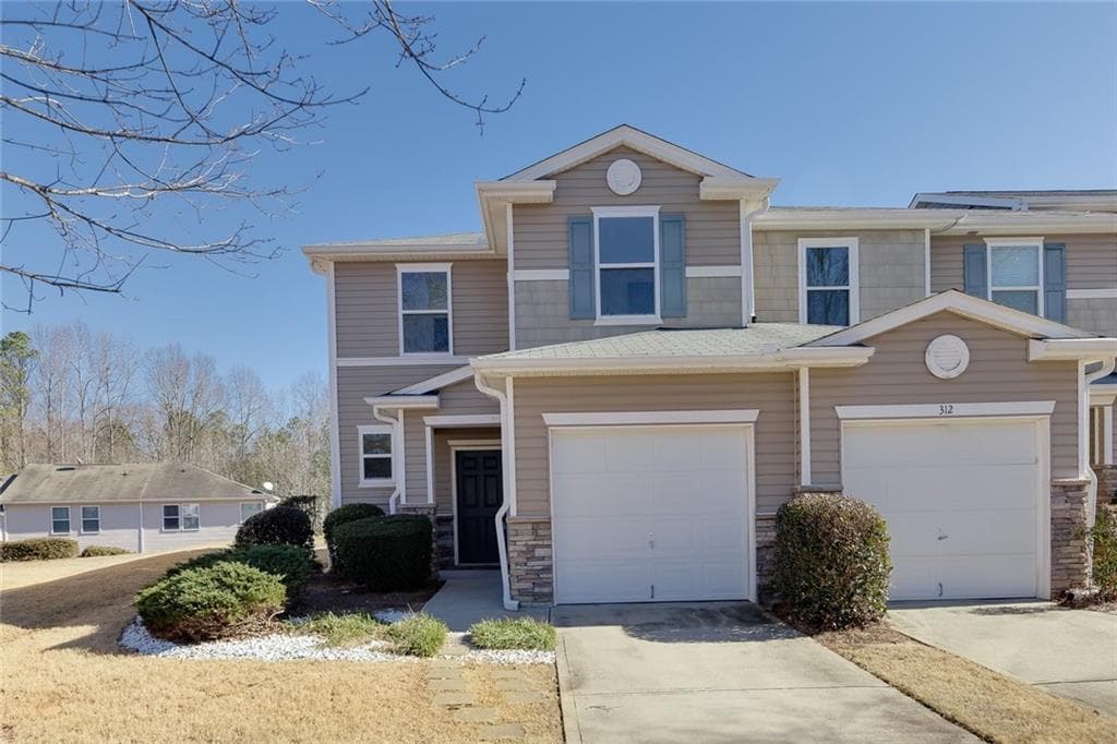 3 bedroom, 3 bathroom townhouse sold at 314 Oak Leaf Place, Acworth, GA 30102