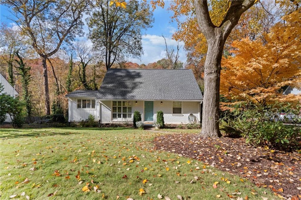 3 bedroom, 2 bathroom, 2,023 sq ft single family residence sold at 2676 Ridgemore Road, Atlanta, GA 30318