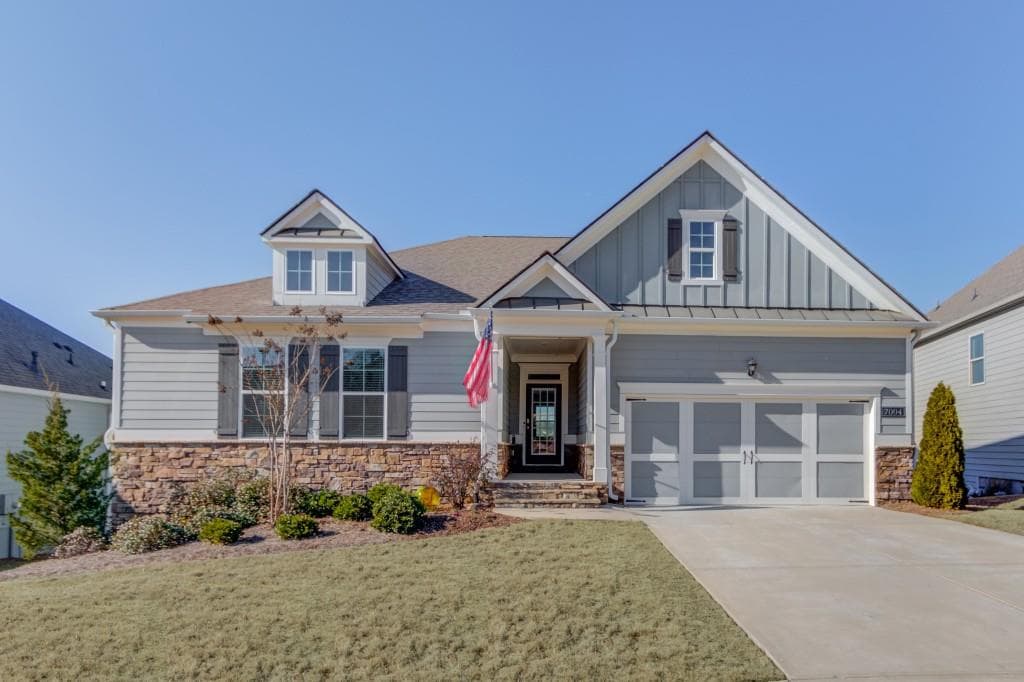 5 bedroom, 4 bathroom single family residence sold at 7004 Flagstone Way, Flowery Branch, GA 30542