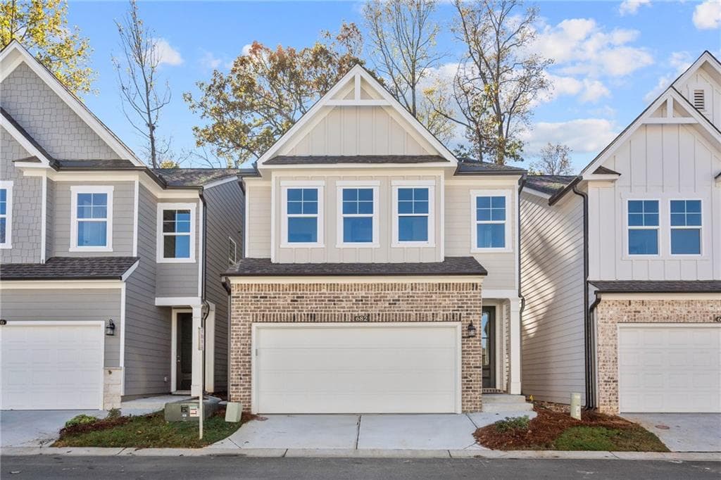 3 bedroom, 3 bathroom single family residence sold at 682 Smokey Quartz Way, Kennesaw, GA 30144