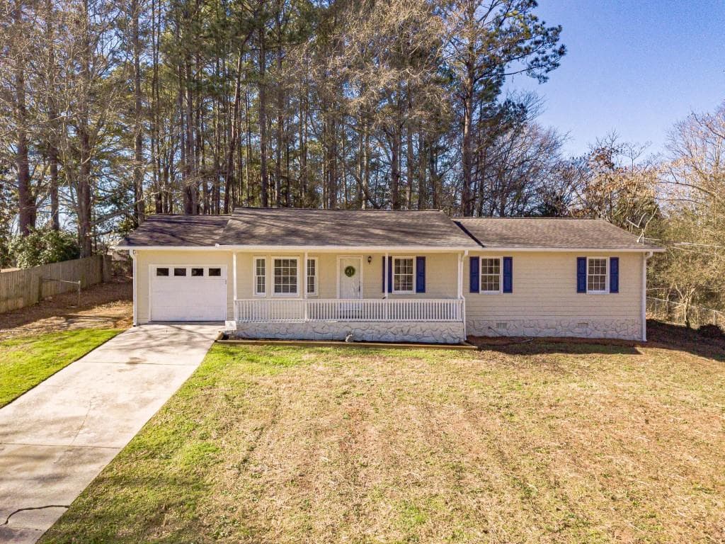 3 bedroom, 2 bathroom single family residence sold at 3760 Sunny Hill Drive, Loganville, GA 30052
