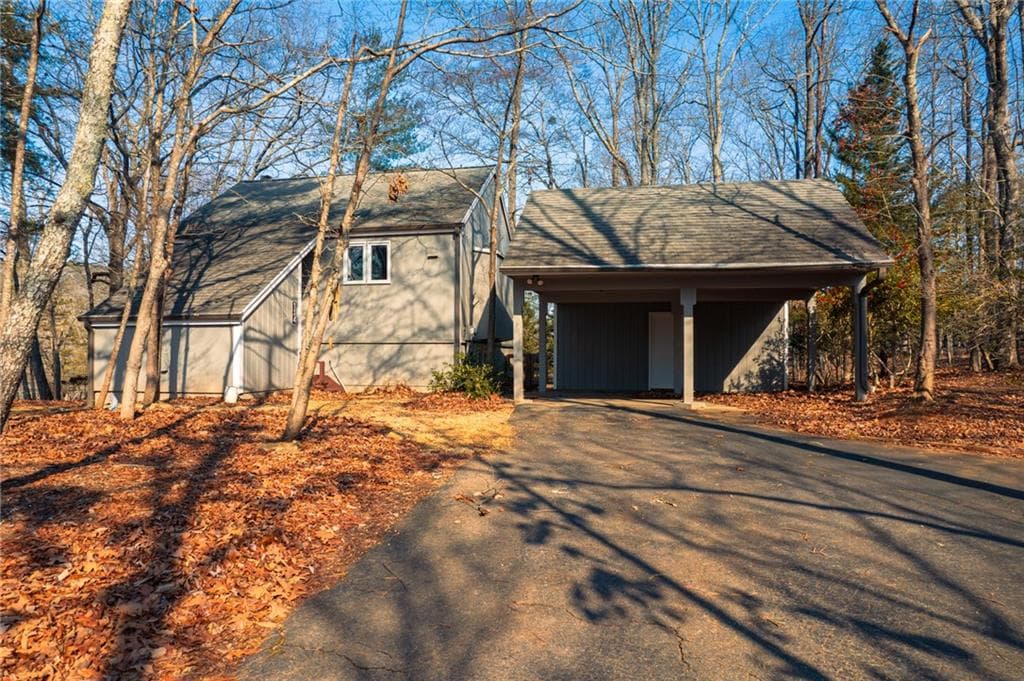 3 bedroom, 3 bathroom single family residence sold at 114 Chickasaw Drive, Waleska, GA 30183