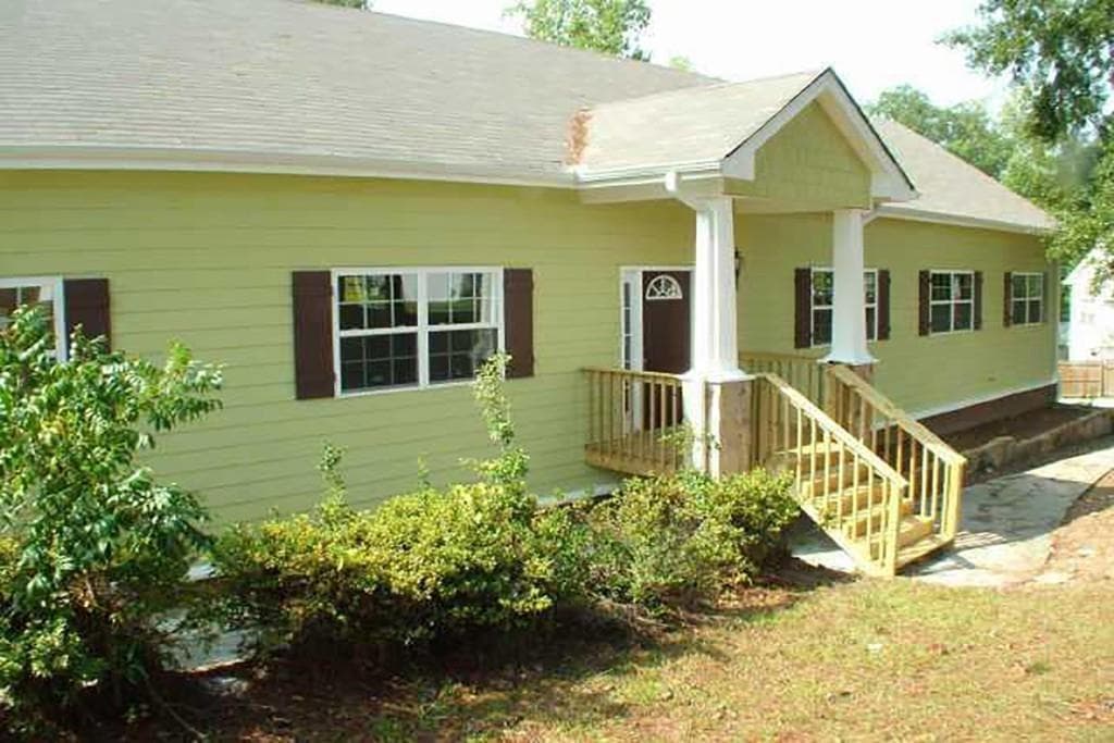 4 bedroom, 3 bathroom, 3,024 sq ft single family residence for rent at 1510 Roberts Drive, Mableton, GA 30126 for $2,500 a month