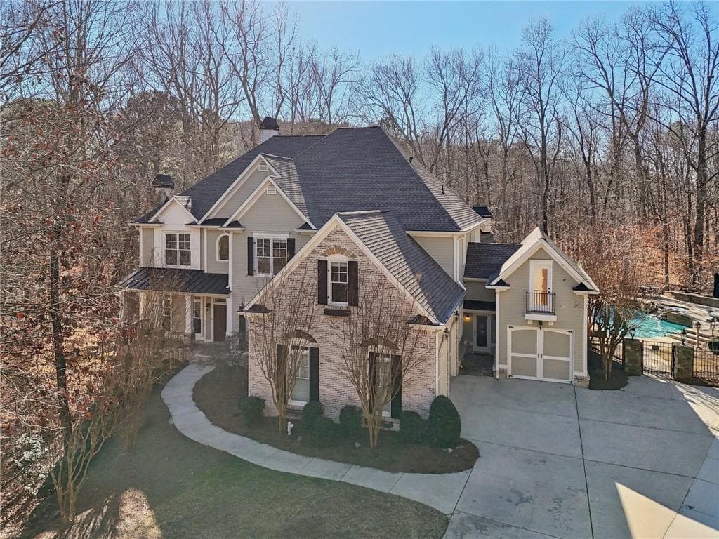 6 bedroom, 6 bathroom single family residence sold at 335 Boundary Place, Roswell, GA 30075