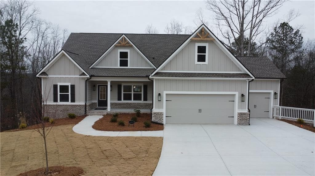 4 bedroom, 3 bathroom, 2,627 sq ft single family residence sold at 1095 HAWTHORN Court, Loganville, GA 30052