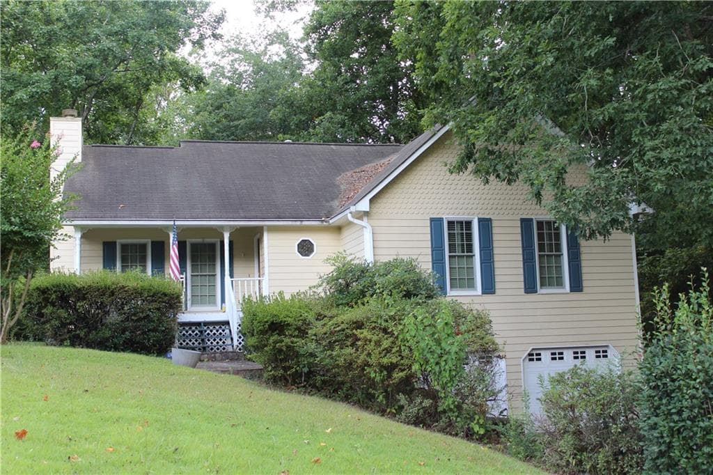 3 bedroom, 2 bathroom single family residence sold at 410 Raven Drive, Canton, GA 30115