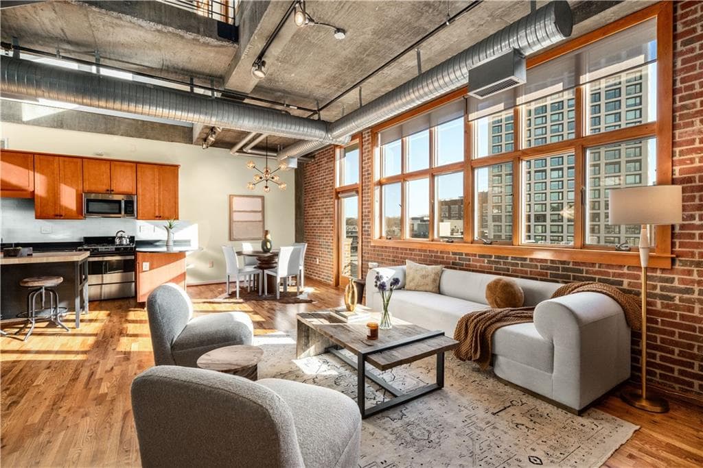 2 bedroom, 2 bathroom, 1,392 sq ft condominium sold at 640 NE Glen Iris Drive 603, Atlanta, GA 30308