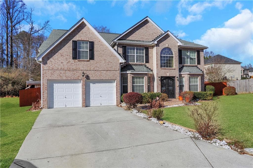 5 bedroom, 3 bathroom, 3,304 sq ft single family residence sold at 1943 Ivy Branch Court, Loganville, GA 30052