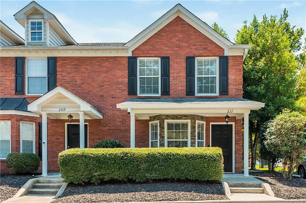 3 bedroom, 2 bathroom, 1,280 sq ft townhouse sold at 211 Morris Lane, Woodstock, GA 30188