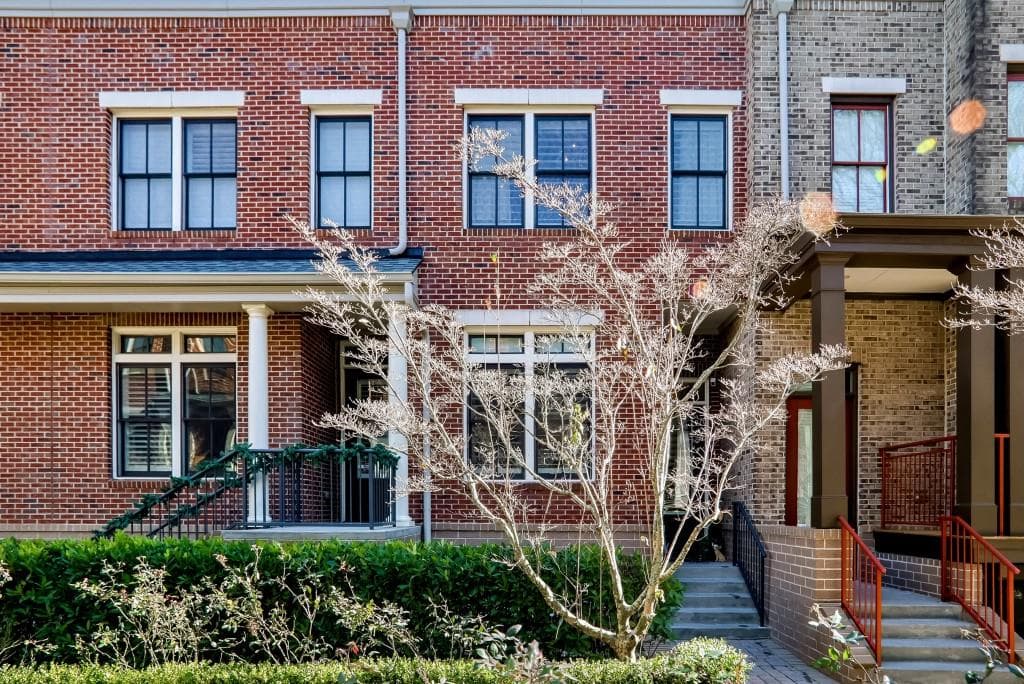 3 bedroom, 4 bathroom condominium sold at 4724 Cypress Commons 702, Atlanta, GA 30338