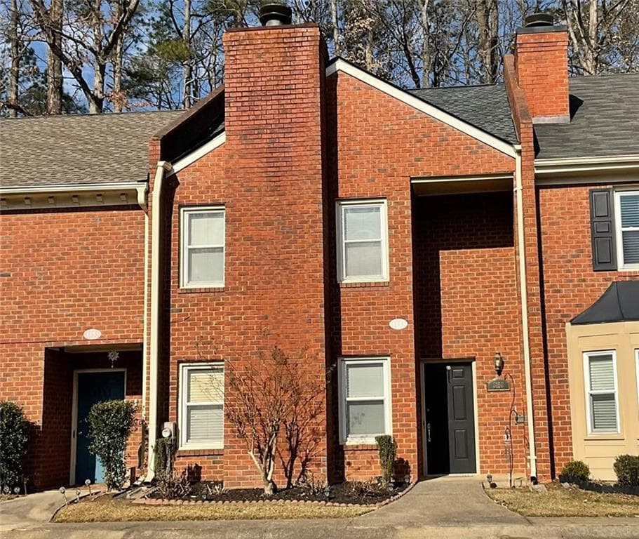 2 bedroom, 3 bathroom, 1,388 sq ft townhouse sold at 3153 CORNER OAK Drive, Peachtree Corners, GA 30071