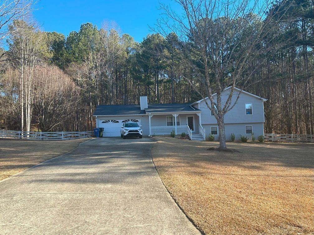 3 bedroom, 2 bathroom single family residence sold at 2615 AZALEA Drive, Loganville, GA 30052