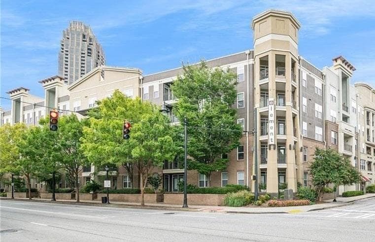 1 bedroom, 1 bathroom condominium sold at 390 17th Street 2002, Atlanta, GA 30363