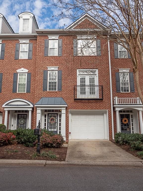 2 bedroom, 3 bathroom, 1,824 sq ft townhouse sold at 2510 Waters Edge Trail, Roswell, GA 30075