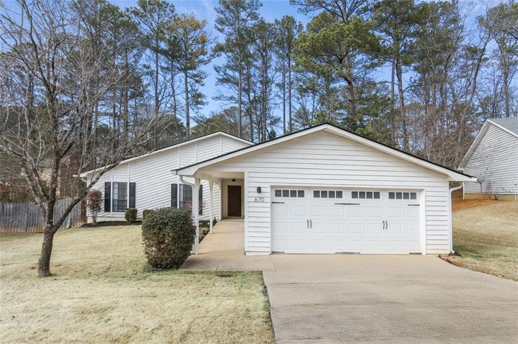 3 bedroom, 2 bathroom, 1,984 sq ft single family residence sold at 670 LAKE FOREST Court, Roswell, GA 30076
