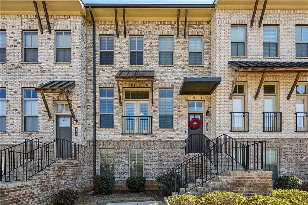 4 bedroom, 4 bathroom, 2,403 sq ft townhouse sold at 617 Harrington Hills, Decatur, GA 30032