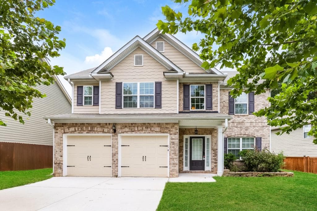 4 bedroom, 3 bathroom, 2,424 sq ft single family residence sold at 4001 Village Crossing Circle, Ellenwood, GA 30294