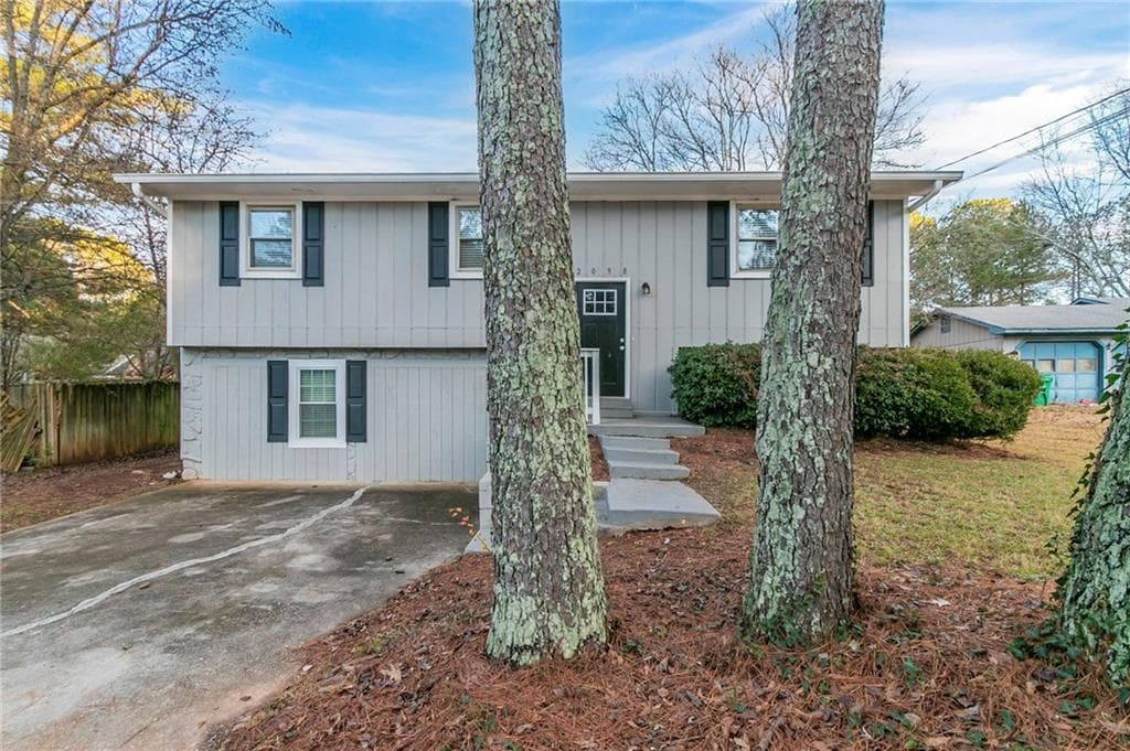 2098 Mallard Crest, Lithonia, GA 30058 — most recent listing photo